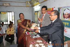 Best-Teacher-award-by-MCCE-min