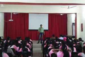 Seminar-by-MCCE-for-college-students-min